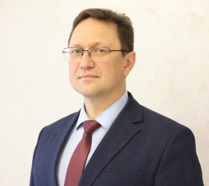 Первый заместитель